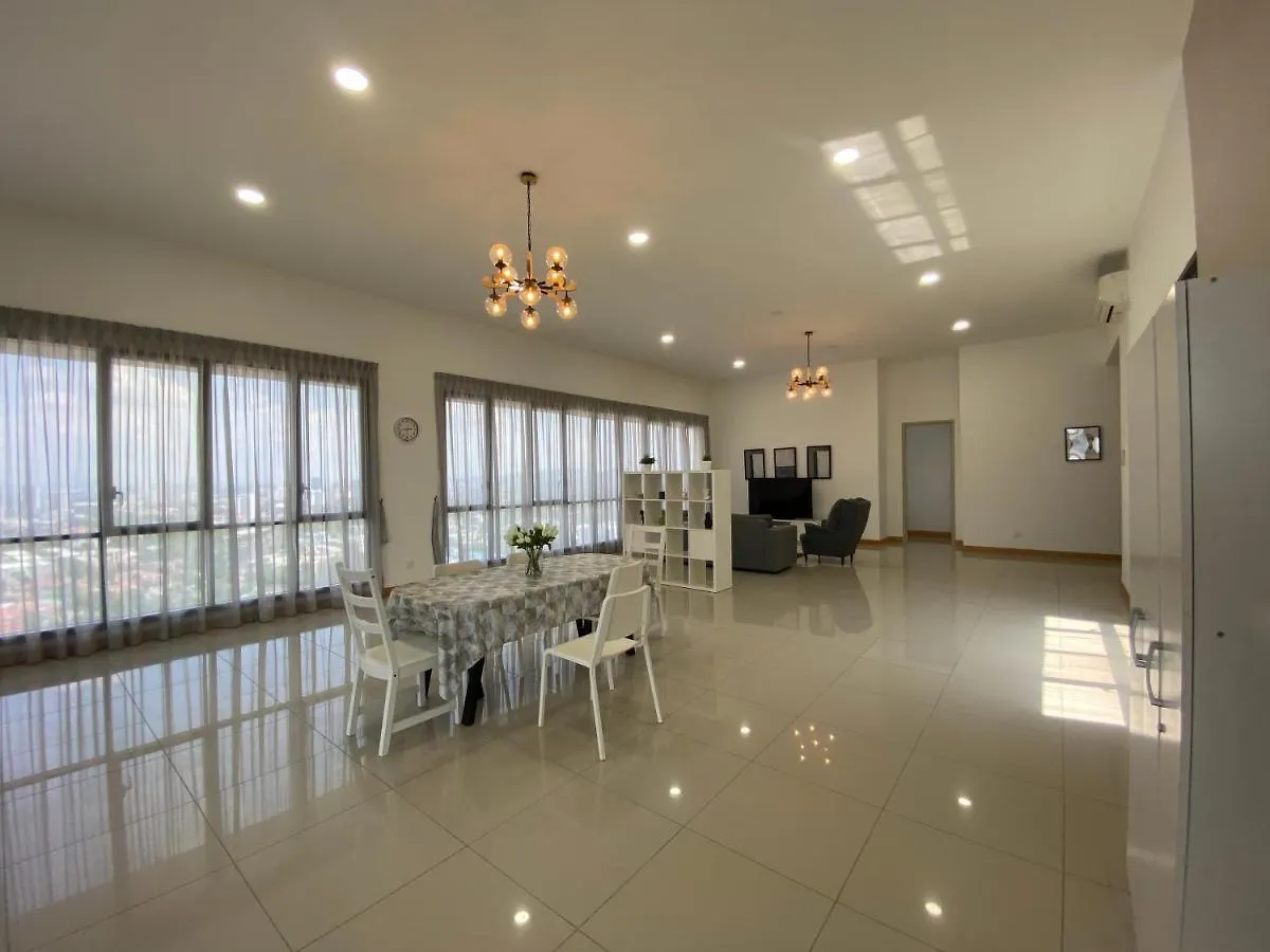 Kl Gateway Penthouse By Cobnb - 10Pax Куала-Лумпур 0*,  Малайзия